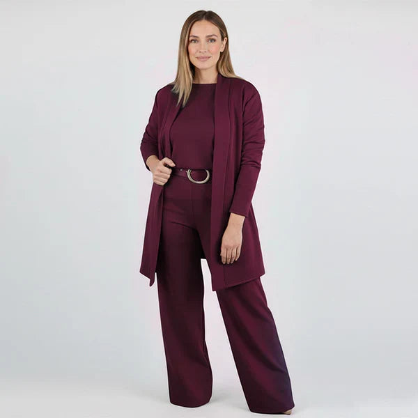 Cliona – Elegant Three-Piece Stretch Set